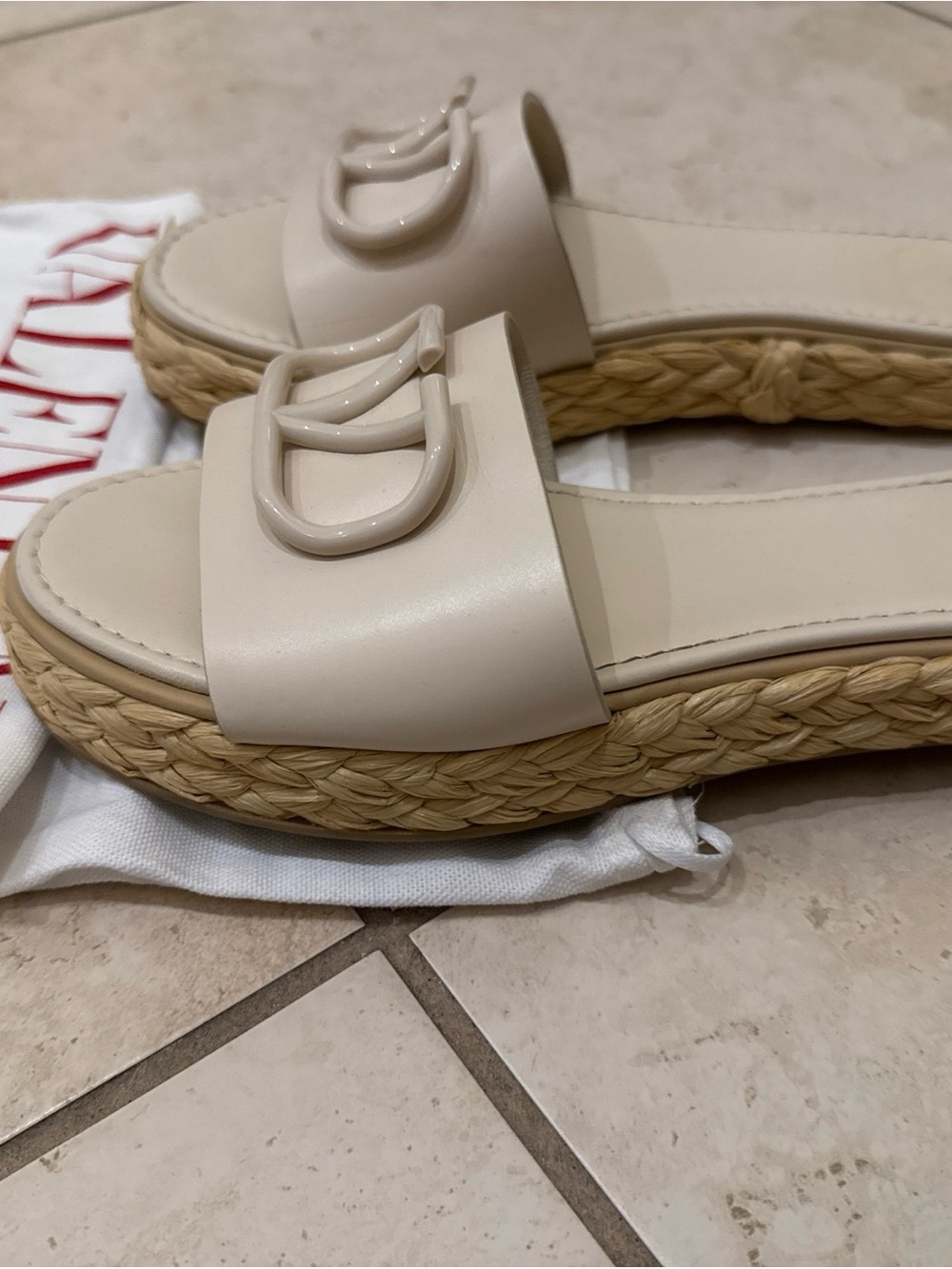 Authentic Valentino Garavani Cream Logo Espadrille Slide Mules - Picture 3 of 6